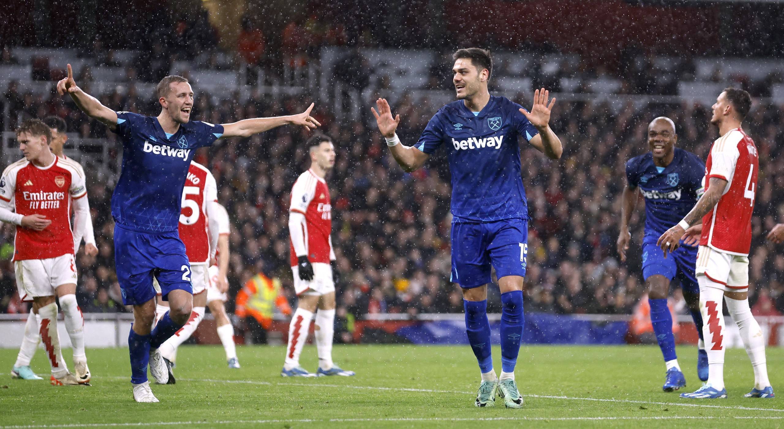 在夏窗的大 在夏窗的大