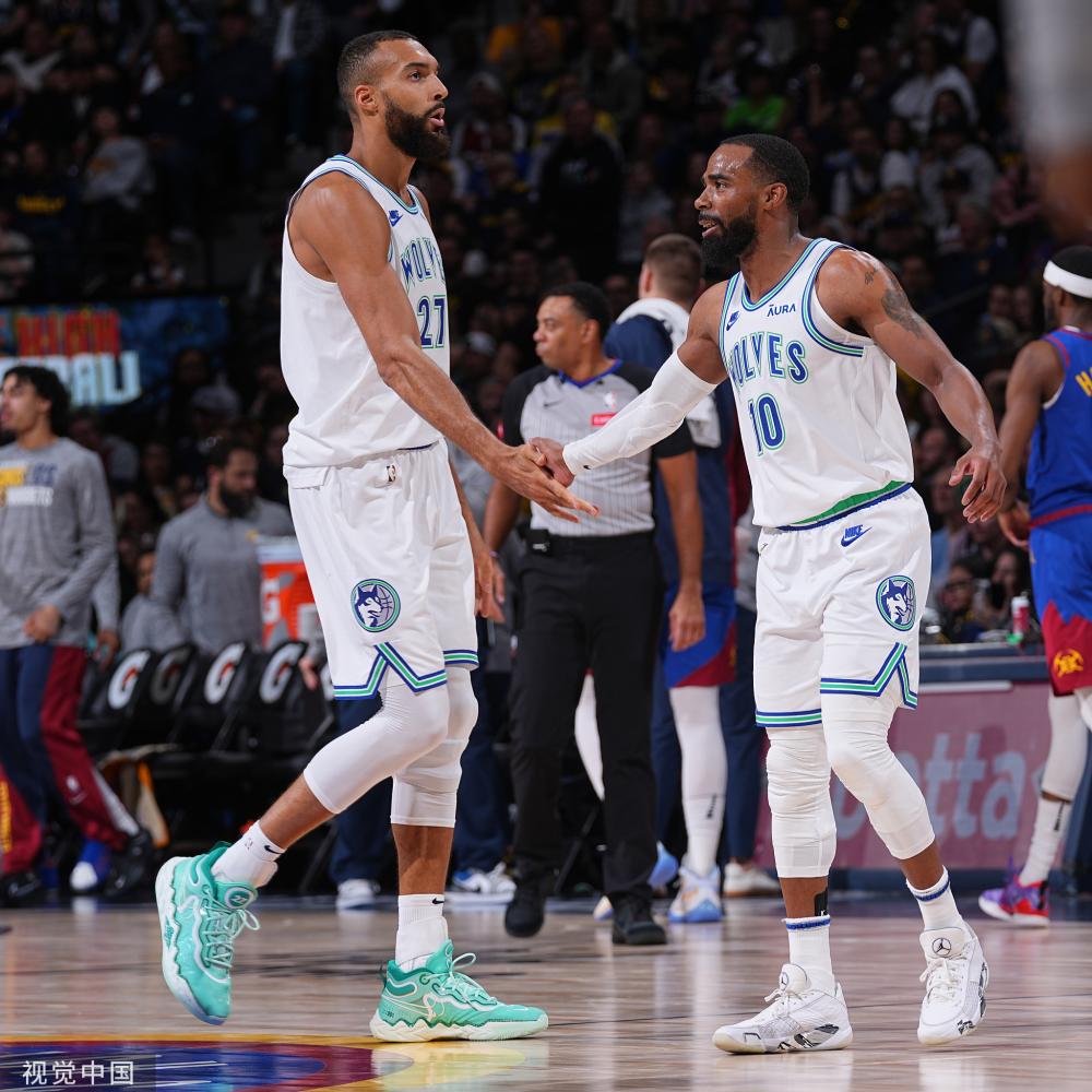 更将中国足 更将中国足